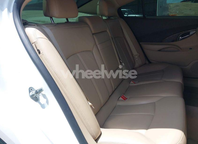 Photo 8 of 2010 Buick Lacrosse CXL (VIN 1G4GC5EG8AF178340)