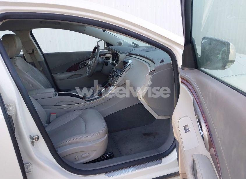 Photo 5 of 2010 Buick Lacrosse CXL (VIN 1G4GC5EG8AF182825)