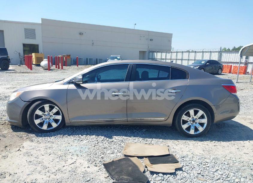 Photo 14 of 2010 Buick Lacrosse CXL (VIN 1G4GC5EG9AF155004)
