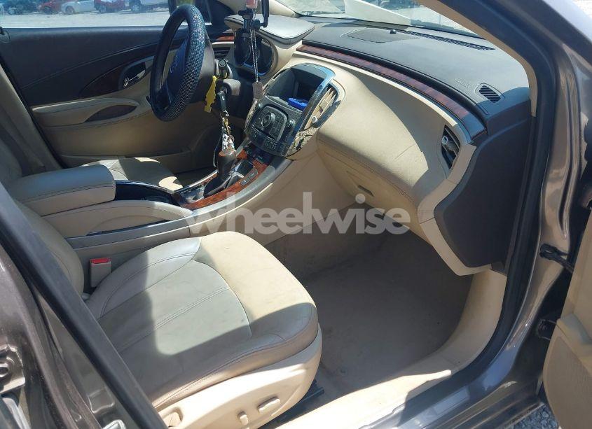 Photo 5 of 2010 Buick Lacrosse CXL (VIN 1G4GC5EG9AF155004)