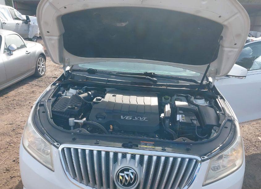 Photo 10 of 2010 Buick Lacrosse CXL (VIN 1G4GC5EGXAF201035)