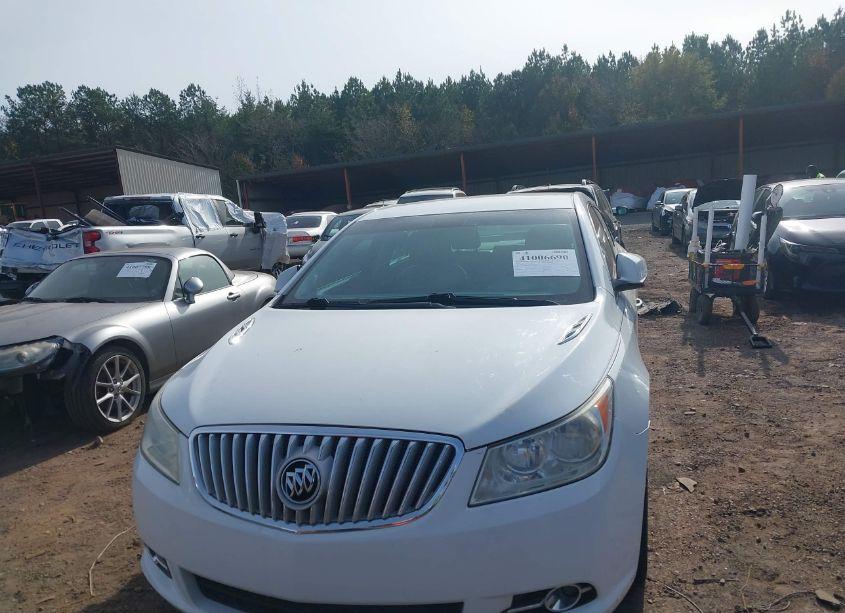 Photo 6 of 2010 Buick Lacrosse CXL (VIN 1G4GC5EGXAF201035)