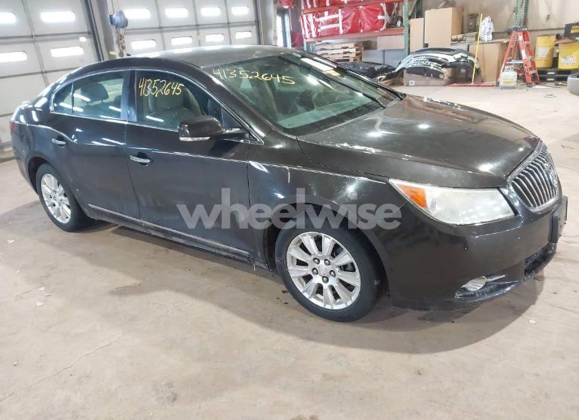 2013 Buick Lacrosse (VIN 1G4GC5ER2DF176539) main photo