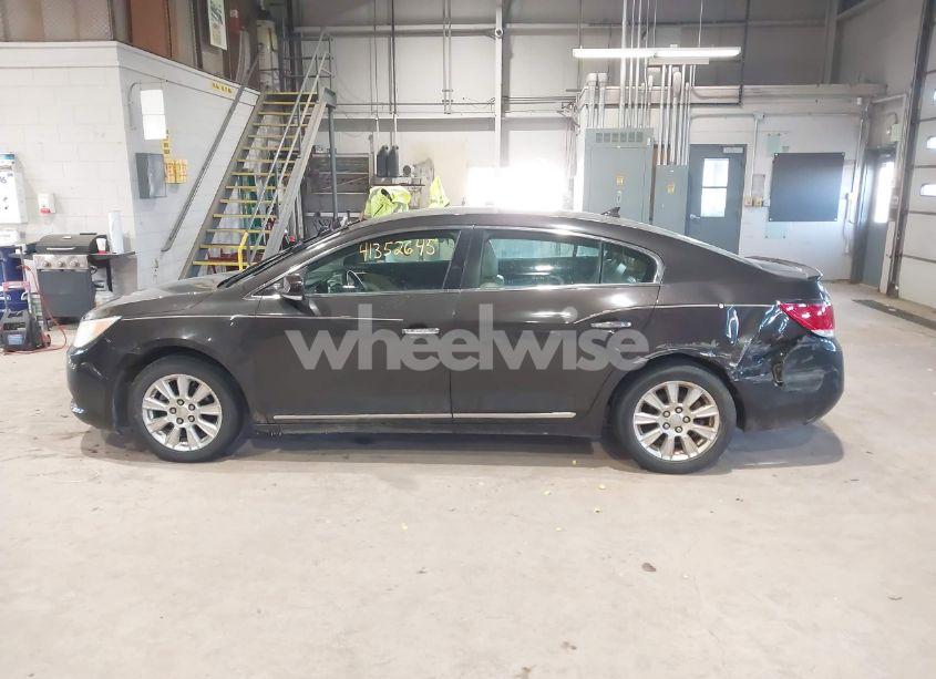 Photo 14 of 2013 Buick Lacrosse (VIN 1G4GC5ER2DF176539)