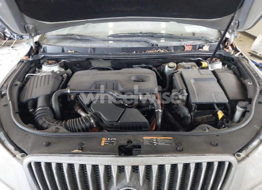 Photo 10 of 2013 Buick Lacrosse (VIN 1G4GC5ER6DF129577)