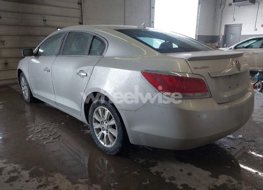 Photo 3 of 2013 Buick Lacrosse (VIN 1G4GC5ER6DF129577)
