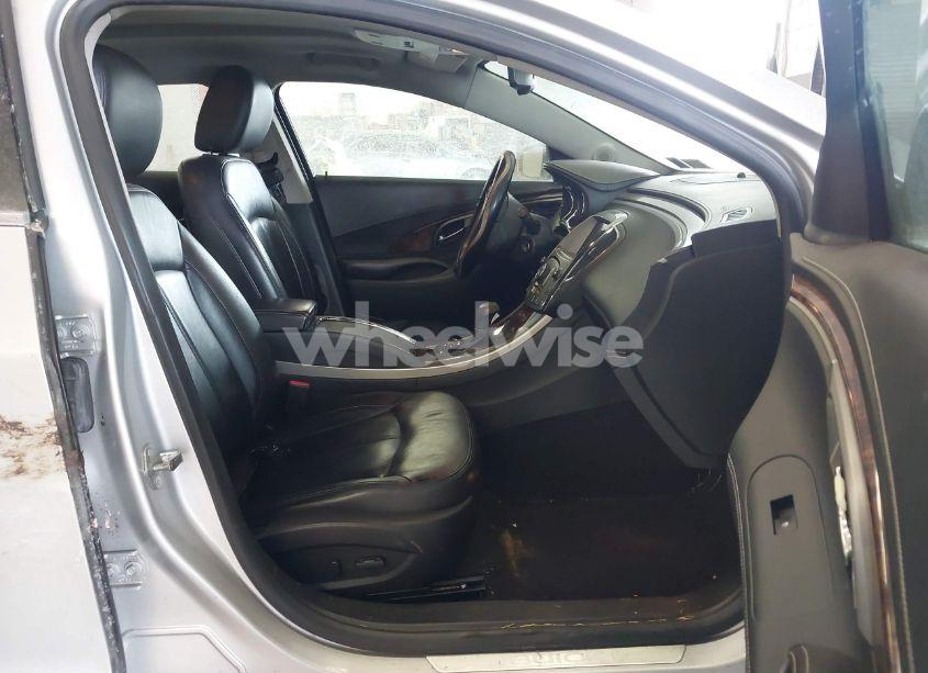 Photo 5 of 2013 Buick Lacrosse (VIN 1G4GC5ER6DF129577)