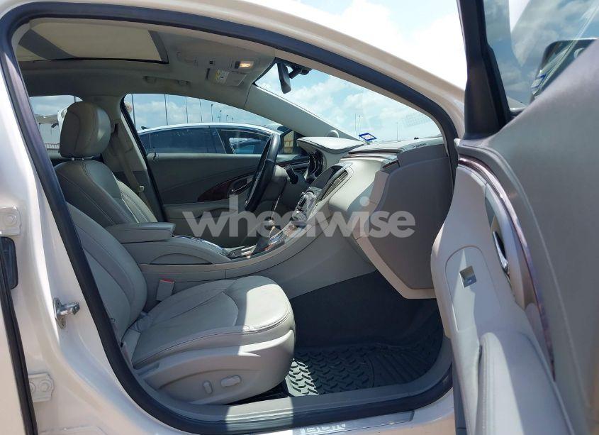 Photo 5 of 2010 Buick Lacrosse CXL (VIN 1G4GC5GG8AF130222)