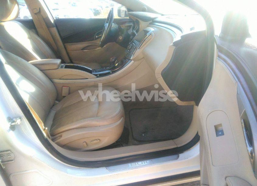 Photo 5 of 2010 Buick Lacrosse CXL (VIN 1G4GC5GGXAF144140)