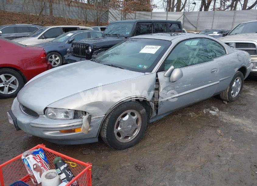 Photo 2 of 1997 Buick Riviera (VIN 1G4GD2217V4707502)