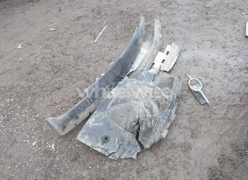 Photo 12 of 2010 Buick Lacrosse N/A (VIN 1G4GD5DE4AF198985)