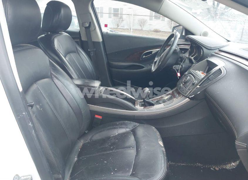 Photo 5 of 2010 Buick Lacrosse N/A (VIN 1G4GD5DE4AF198985)