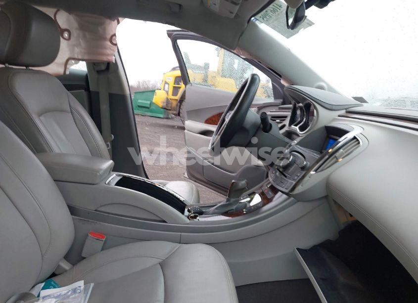 Photo 5 of 2010 Buick Lacrosse CXL (VIN 1G4GD5EG5AF300648)