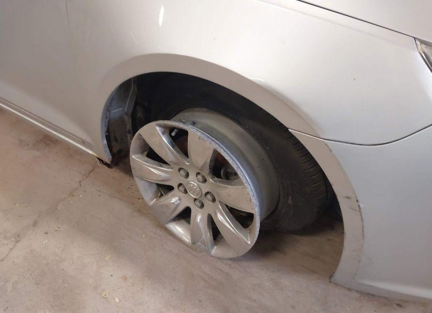 Photo 6 of 2010 Buick Lacrosse CXS (VIN 1G4GE5EV1AF230271)