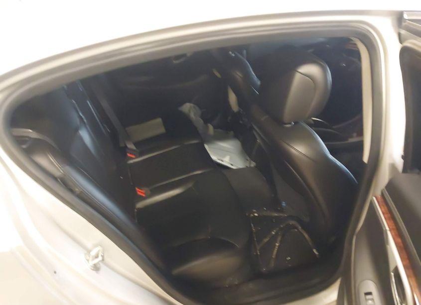 Photo 8 of 2010 Buick Lacrosse CXS (VIN 1G4GE5EV1AF230271)