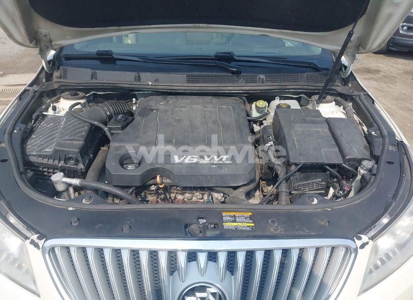 Photo 10 of 2010 Buick Lacrosse CXS (VIN 1G4GE5EV2AF298269)