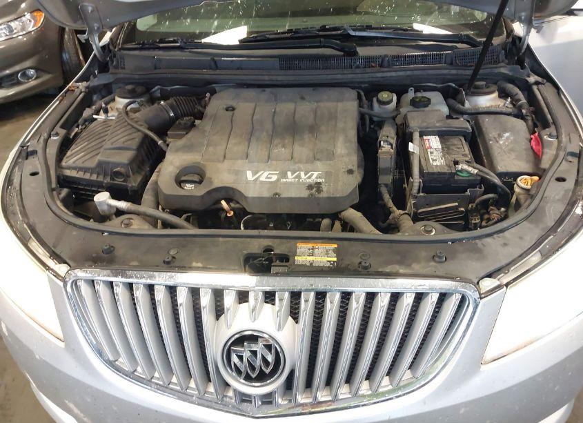 Photo 10 of 2011 Buick Lacrosse CXS (VIN 1G4GE5GD1BF139829)