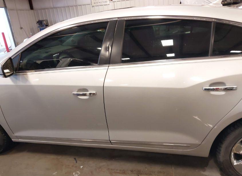 Photo 14 of 2011 Buick Lacrosse CXS (VIN 1G4GE5GD1BF139829)