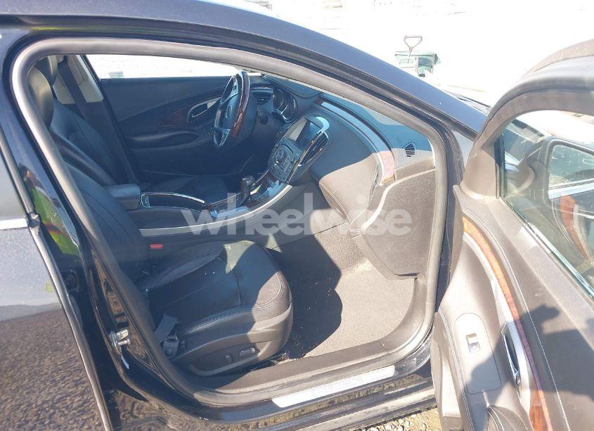 Photo 5 of 2010 Buick Lacrosse CXS (VIN 1G4GE5GV0AF250654)