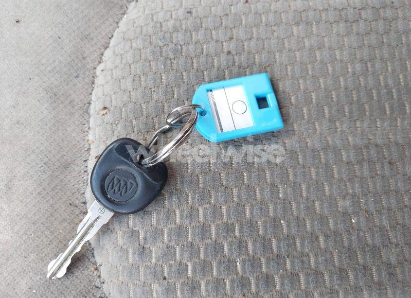 Photo 11 of 2010 Buick Lucerne CX-2 (VIN 1G4HB5E13AU103303)