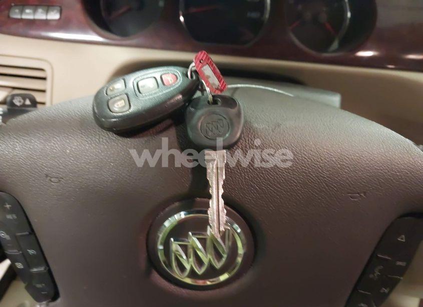 Photo 11 of 2010 Buick Lucerne CXL (VIN 1G4HC5EM4AU122627)
