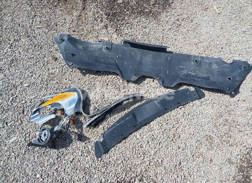 Photo 12 of 2010 Buick Lucerne CXL (VIN 1G4HC5EM7AU100430)