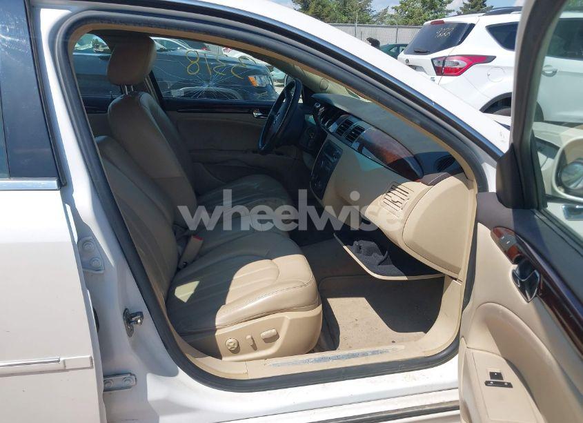 Photo 5 of 2010 Buick Lucerne CXL (VIN 1G4HC5EM7AU127448)