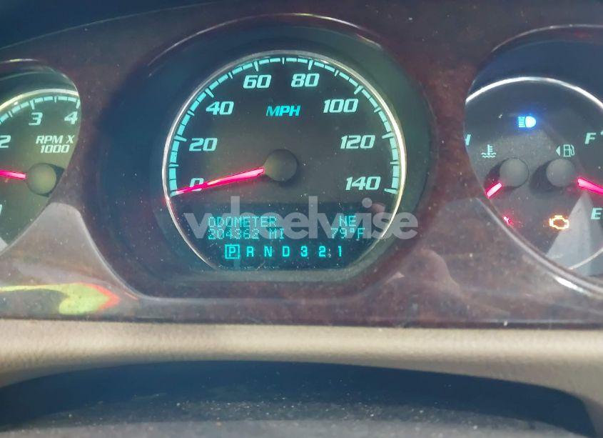 Photo 7 of 2010 Buick Lucerne CXL (VIN 1G4HC5EM8AU128625)