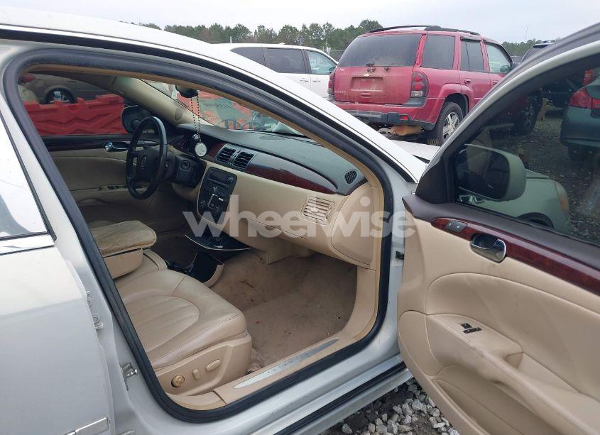 Photo 5 of 2010 Buick Lucerne CXL (VIN 1G4HC5EMXAU112801)