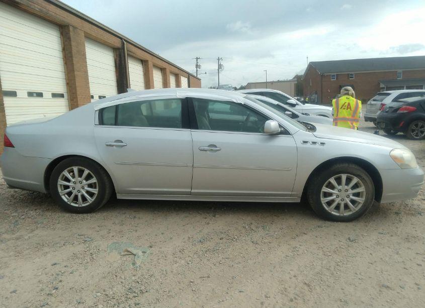 Photo 13 of 2010 Buick Lucerne CXL (VIN 1G4HC5EMXAU125631)