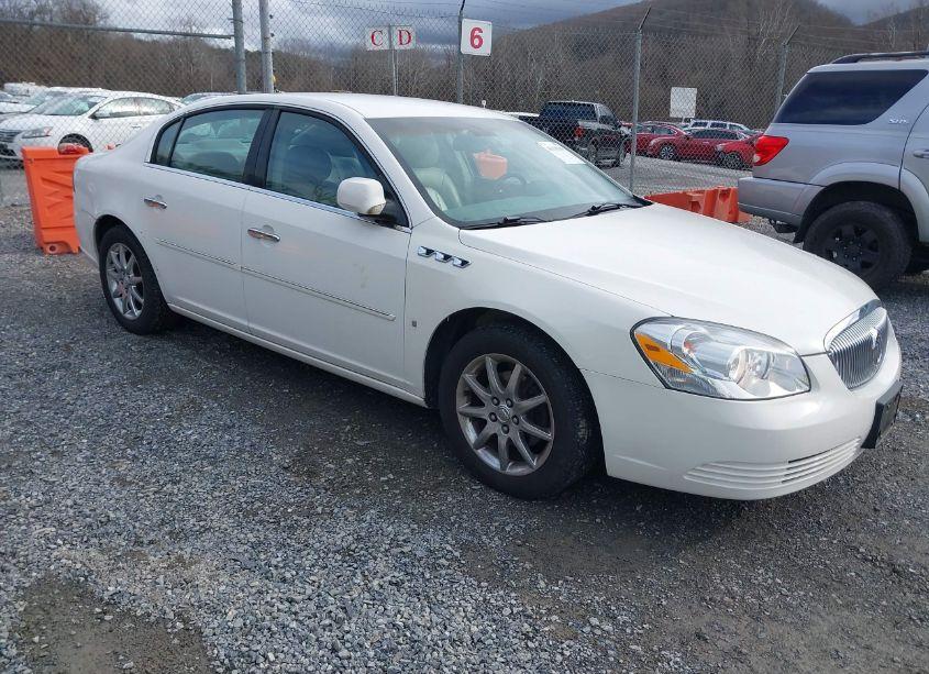 2007 Buick Lucerne CXL (VIN 1G4HD572X7U121323) main photo