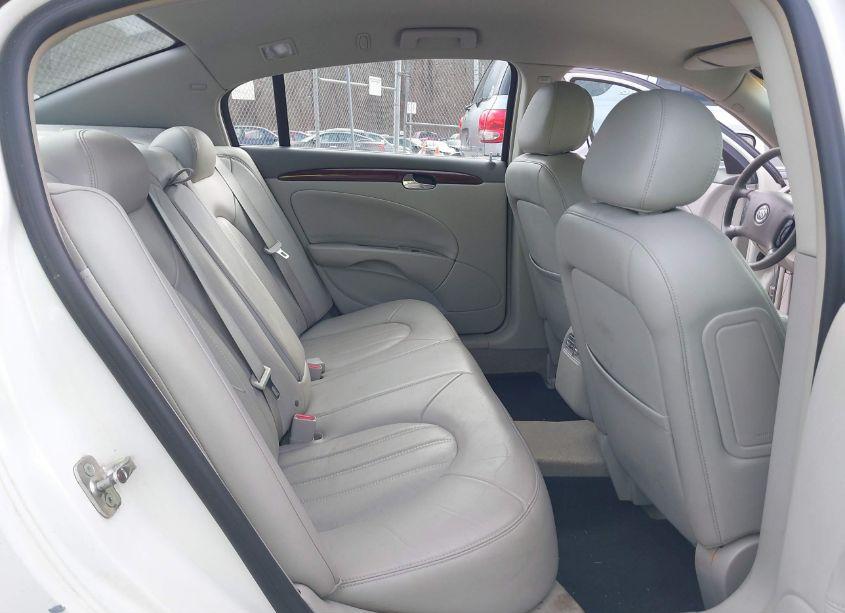 Photo 8 of 2007 Buick Lucerne CXL (VIN 1G4HD572X7U121323)