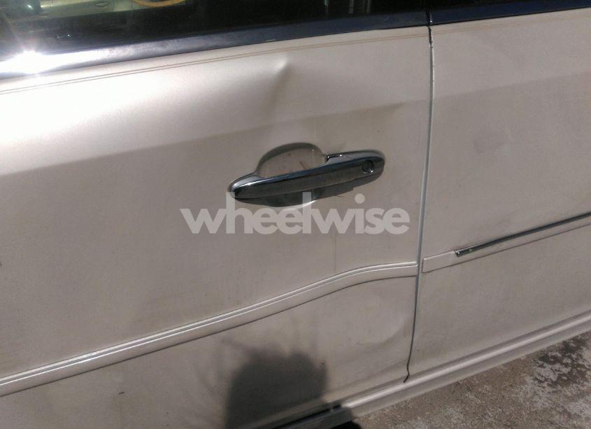 Photo 13 of 2010 Buick Lucerne CXL-5 (VIN 1G4HG5EM2AU112005)