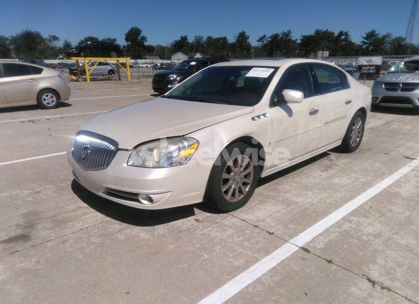 Photo 2 of 2010 Buick Lucerne CXL-5 (VIN 1G4HG5EM2AU112005)