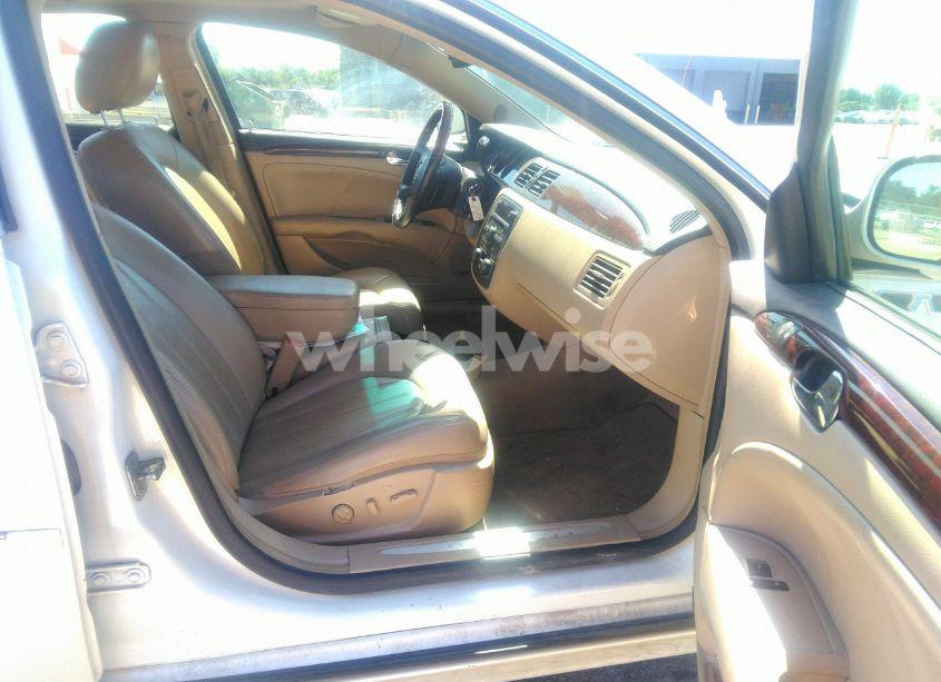 Photo 5 of 2010 Buick Lucerne CXL-5 (VIN 1G4HG5EM2AU112005)