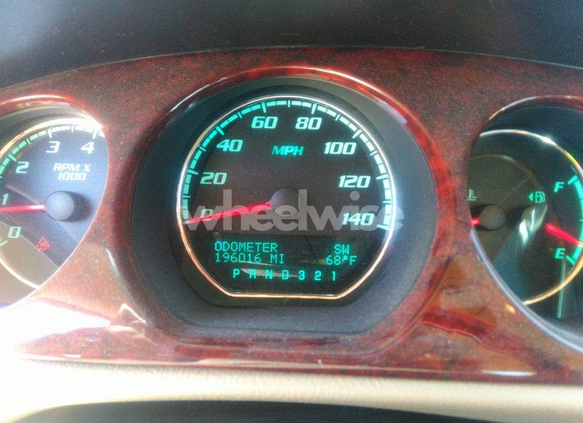 Photo 7 of 2010 Buick Lucerne CXL-5 (VIN 1G4HG5EM2AU112005)