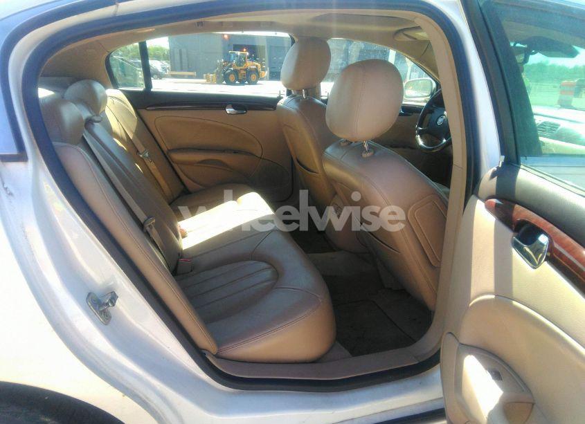 Photo 8 of 2010 Buick Lucerne CXL-5 (VIN 1G4HG5EM2AU112005)