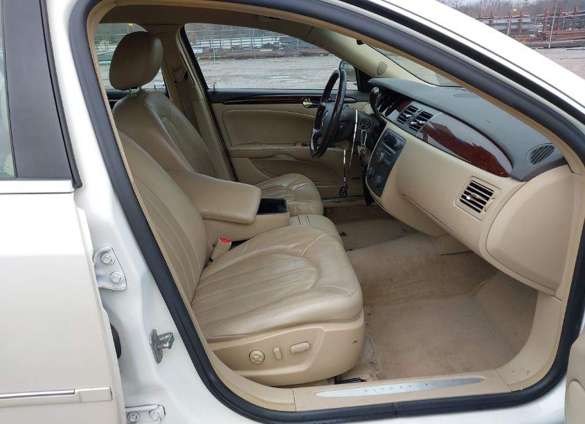 Photo 5 of 2011 Buick Lucerne CXL PREMIUM (VIN 1G4HJ5EM5BU120831)