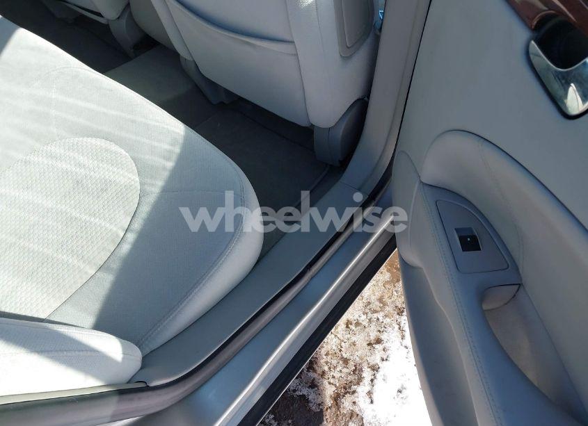 Photo 8 of 2008 Buick Lucerne CX (VIN 1G4HP57258U186248)