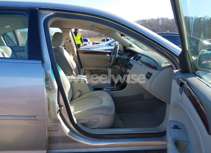 Photo 5 of 2008 Buick Lucerne CX (VIN 1G4HP57268U144297)