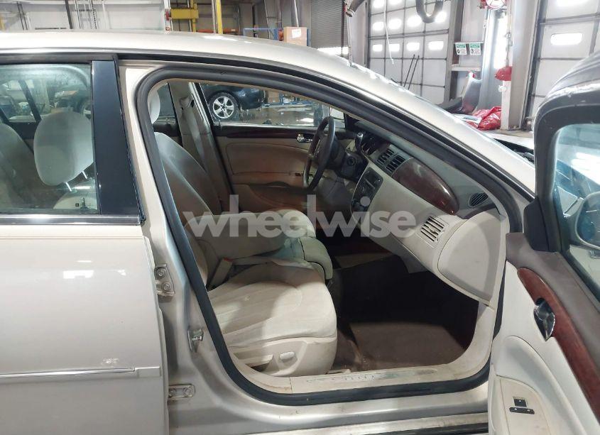 Photo 5 of 2007 Buick Lucerne CX (VIN 1G4HP57287U233061)