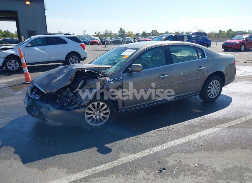 Photo 2 of 2007 Buick Lucerne CX (VIN 1G4HP57297U124995)