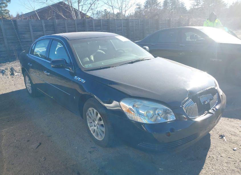 2008 Buick Lucerne CX (VIN 1G4HP572X8U112744) main photo