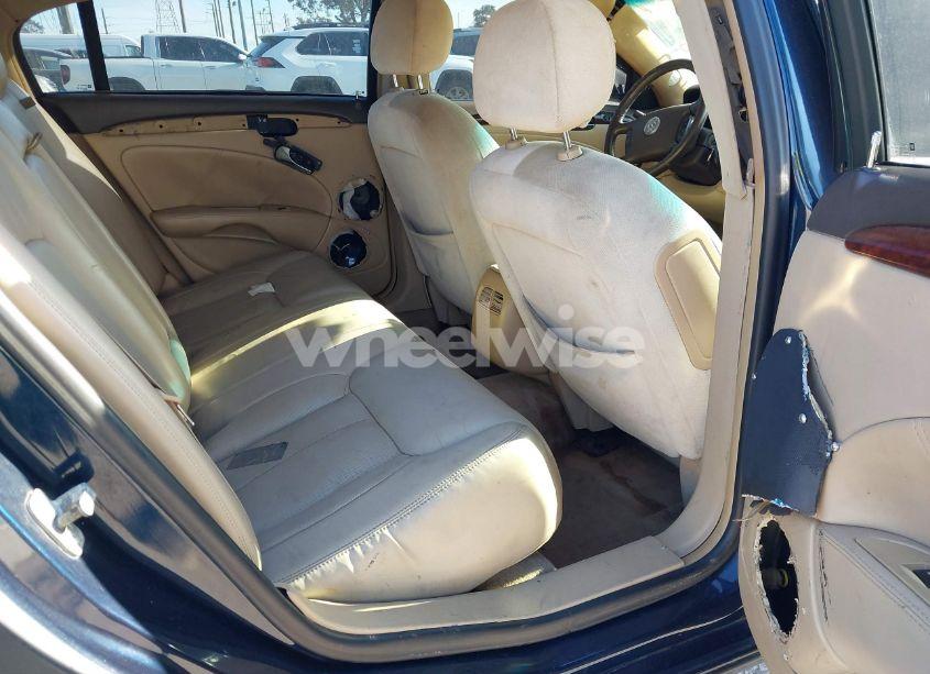 Photo 8 of 2008 Buick Lucerne CX (VIN 1G4HP572X8U204274)