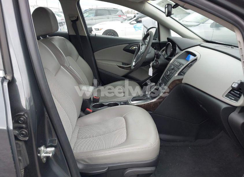 Photo 5 of 2013 Buick Verano (VIN 1G4PN5SK2D4100445)