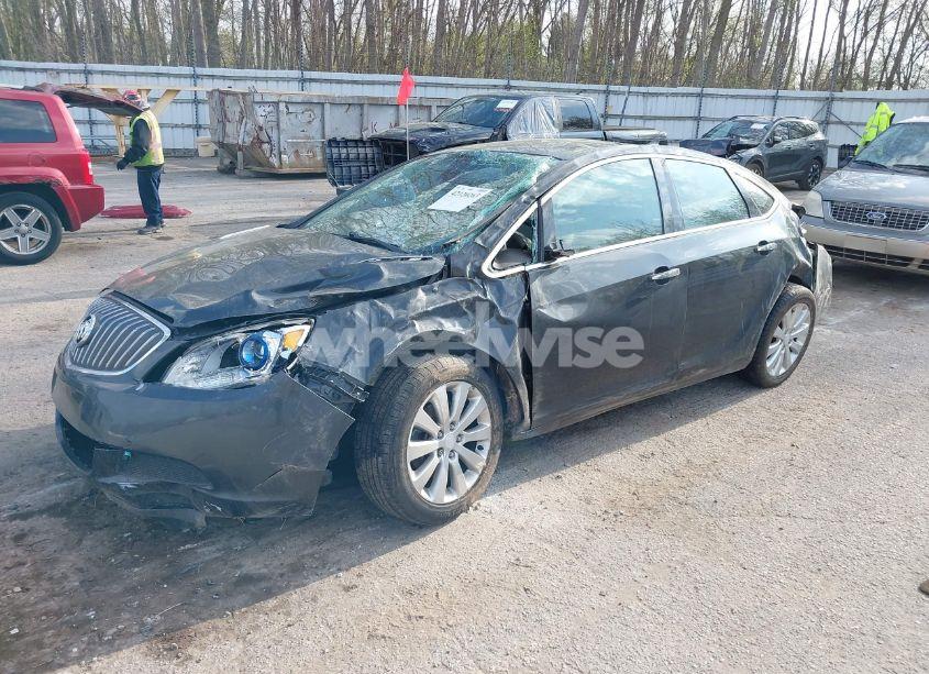 Photo 2 of 2014 Buick Verano (VIN 1G4PN5SKXE4150737)