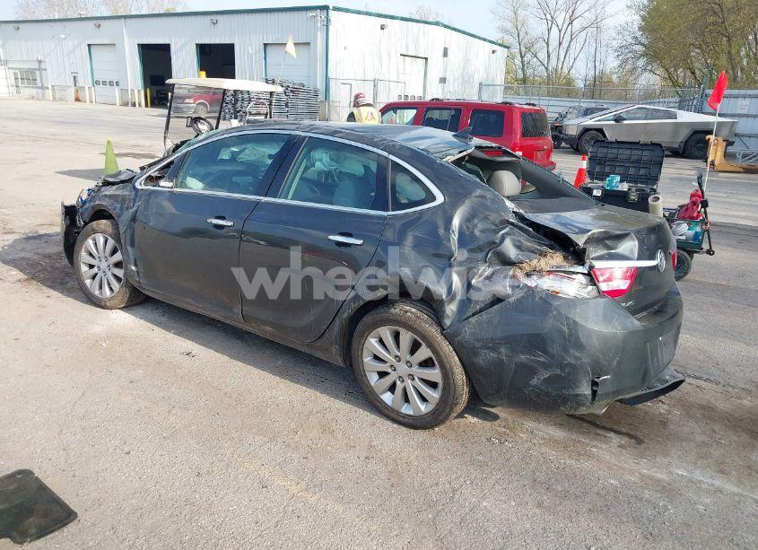 Photo 3 of 2014 Buick Verano (VIN 1G4PN5SKXE4150737)