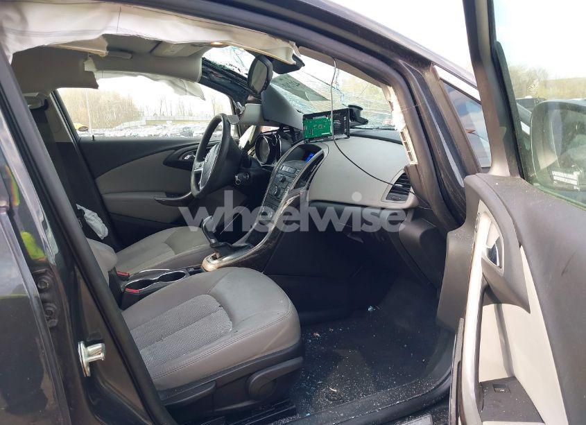 Photo 5 of 2014 Buick Verano (VIN 1G4PN5SKXE4150737)