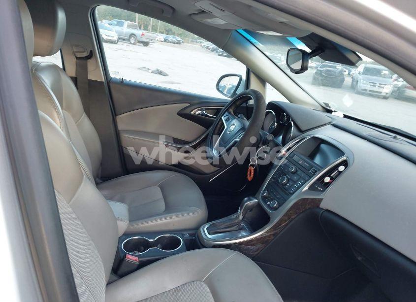 Photo 5 of 2012 Buick Verano (VIN 1G4PP5SK0C4152620)