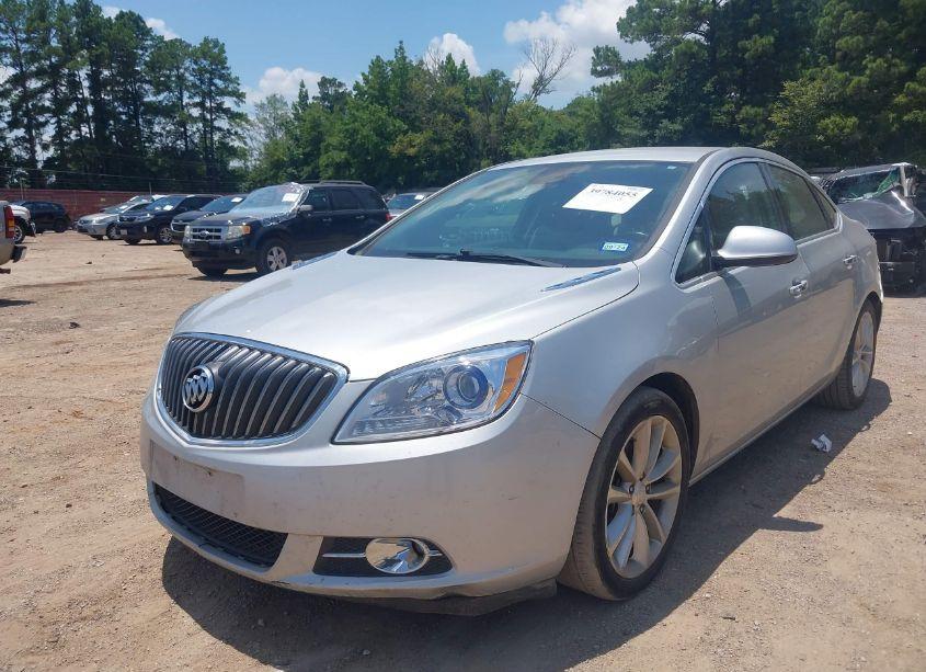 Photo 2 of 2012 Buick Verano (VIN 1G4PP5SK0C4217918)